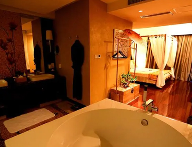 杭州萧山区养生会所的黄昏恋:当爱情遇上八十岁